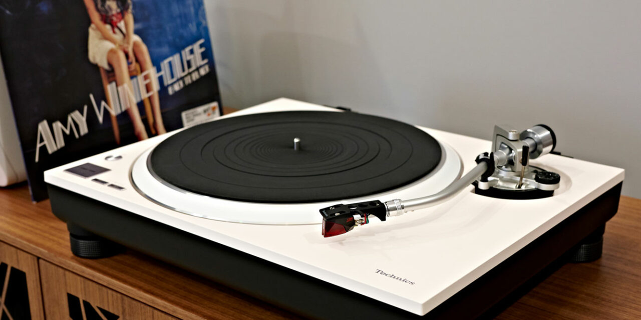 Does Vinyl Sound Better? Here's How it Compares to Digital