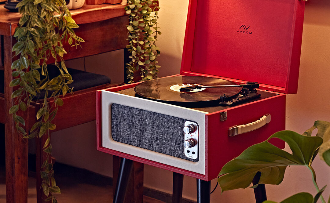 The 5 Best Record Players with Speakers