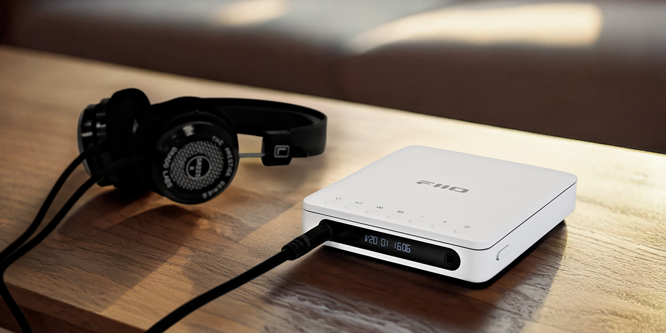 FiiO DM13 with headphones