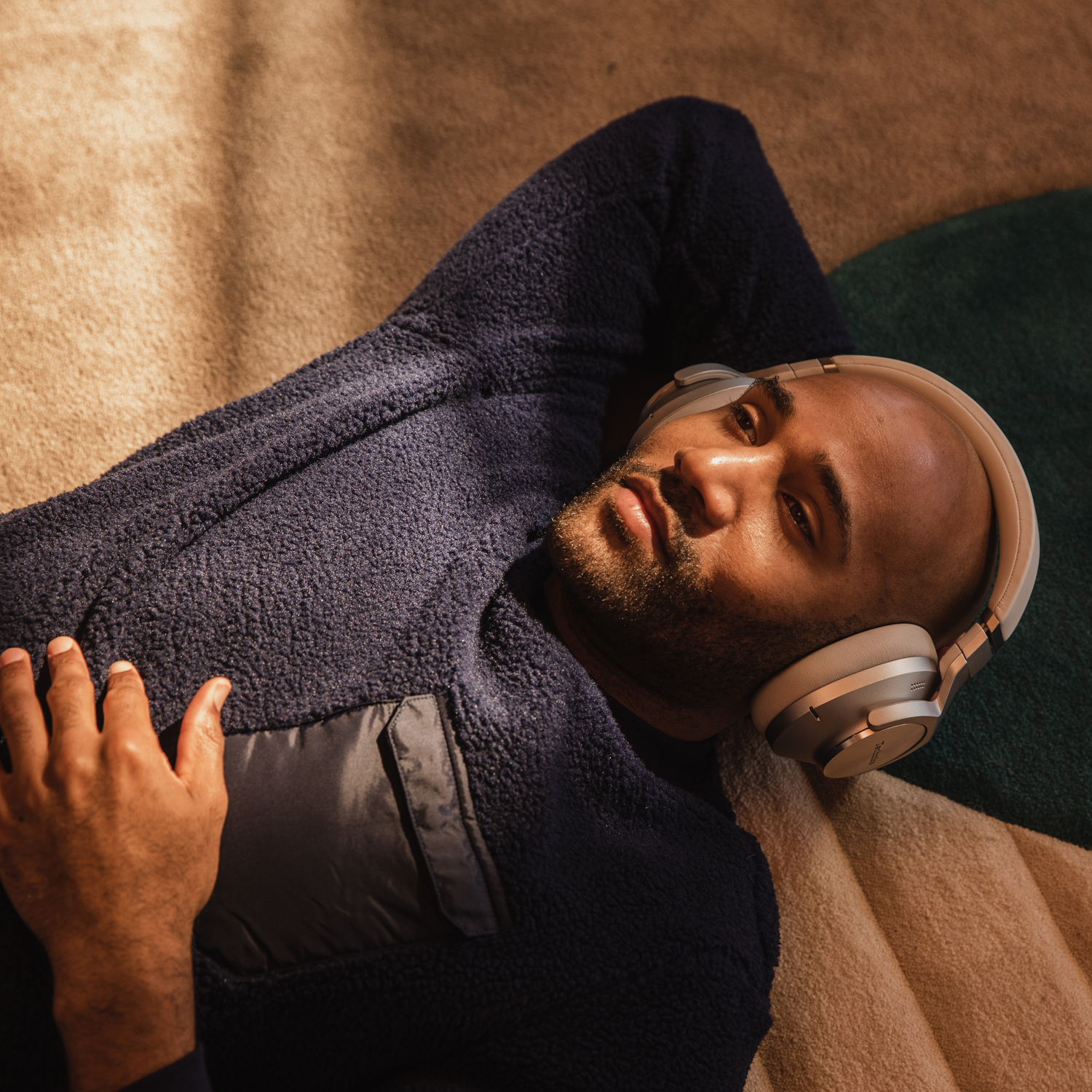 Passive vs Active Noise Cancelling - Comfort - EAH-A800 Passive vs Active noise cancelling - Bowers & Wilkins Px7 S2e
