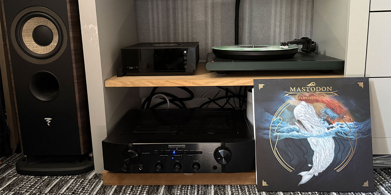 Marantz PM6007 amp with record