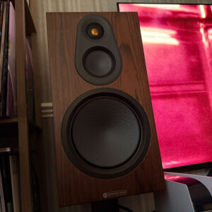 Monitor Audio Silver 100 8G Speaker in walnut